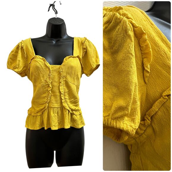 Line and Dot Crepe Elena Front Ruffle Back Smocked Detail Coquette Top Medium - Picture 2 of 12